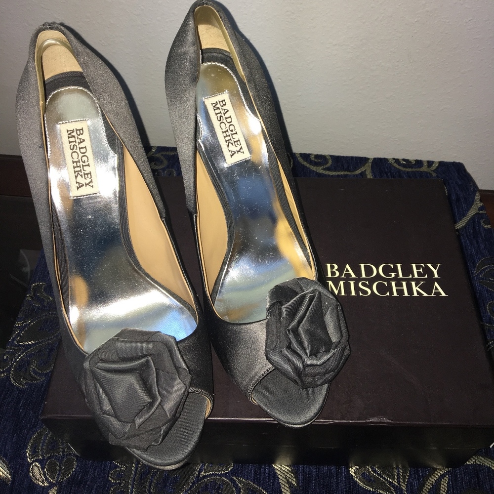 Badgley Mischka satin heels